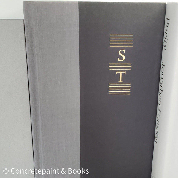 Contemporary 5 - Concretepaint & Books