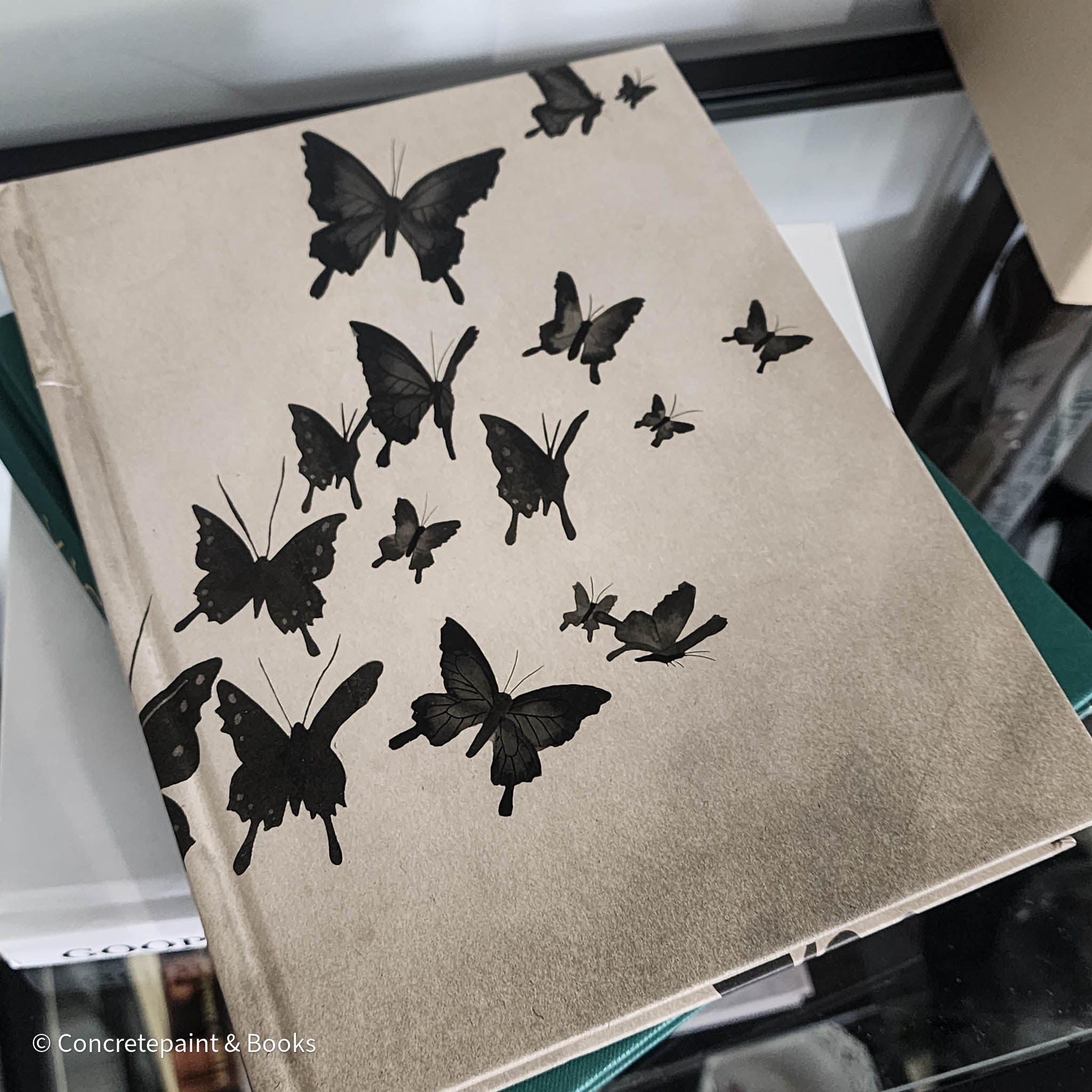 Victoria Book Decor 5