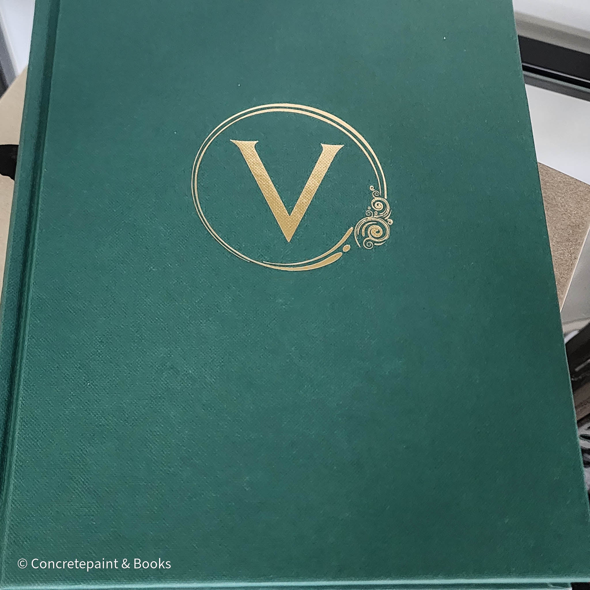 Victoria Book Decor 5