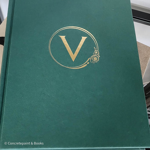 Victoria Book Decor 5